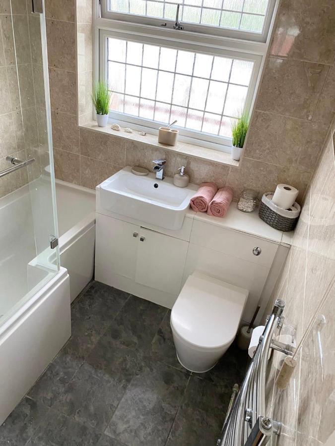Villa Beautiful Newly Renovated House In Rainham Essex Exterior foto